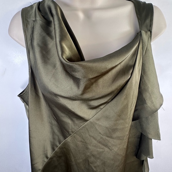 Banana Republic women’s olive green blouse size XL - Picture 3 of 5